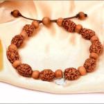 3 mukhi Mahajwala bracelet from Java with White Sandalwood beads